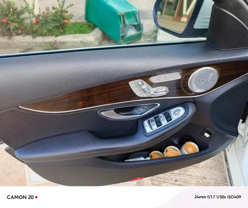 Thumbnail 6 of 2015 Mercedes-Benz C-Class