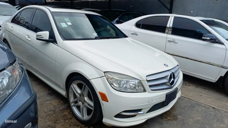 Main image of 2011 Mercedes-Benz C-Class