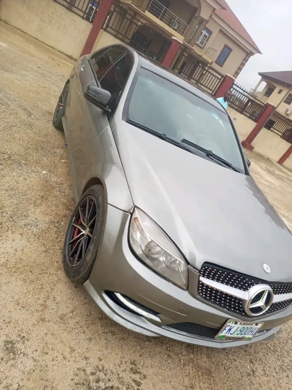 Thumbnail 15 of 2011 MERCEDES-BENZ C-Class
