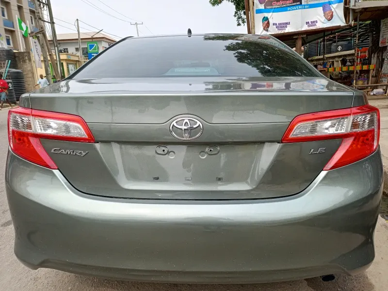Thumbnail 2 of 2012 Toyota Camry LE