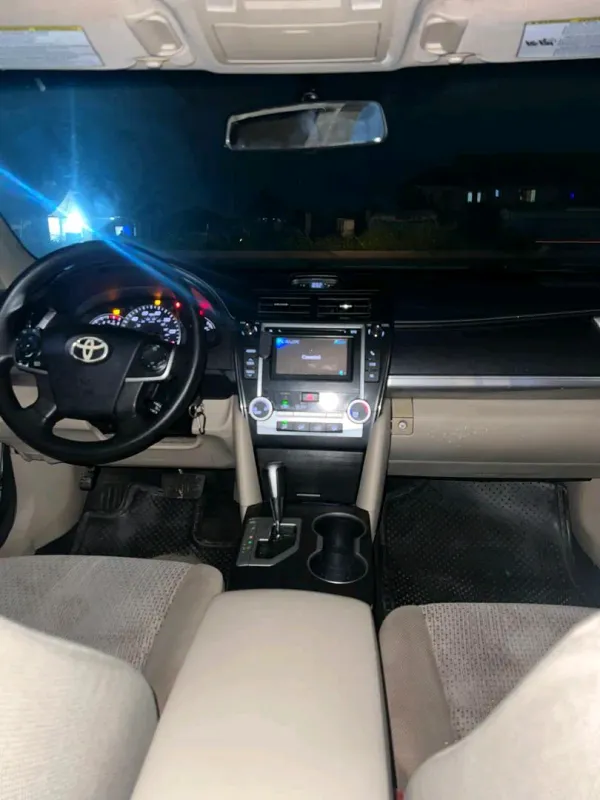 Thumbnail 4 of 2012 Toyota Camry LE