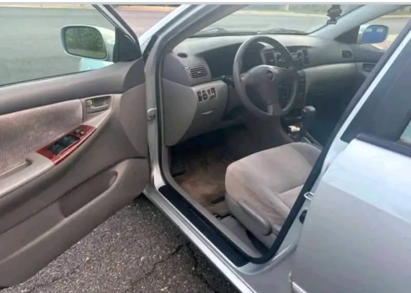 Thumbnail 3 of 2008 Toyota Corolla LE