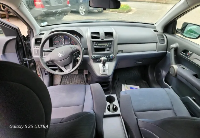 Thumbnail 4 of 2011 Honda CR-V SE