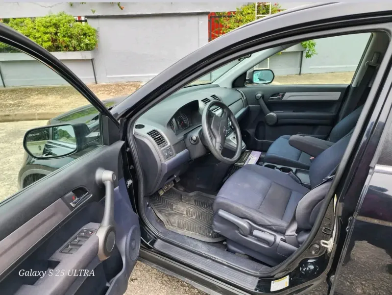Thumbnail 6 of 2011 Honda CR-V SE