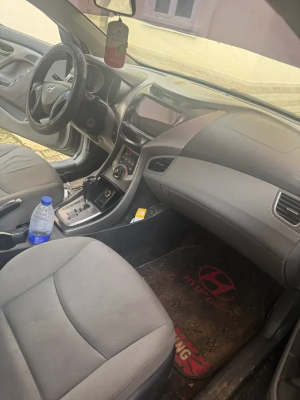 Thumbnail 3 of 2013 Hyundai Elantra gls