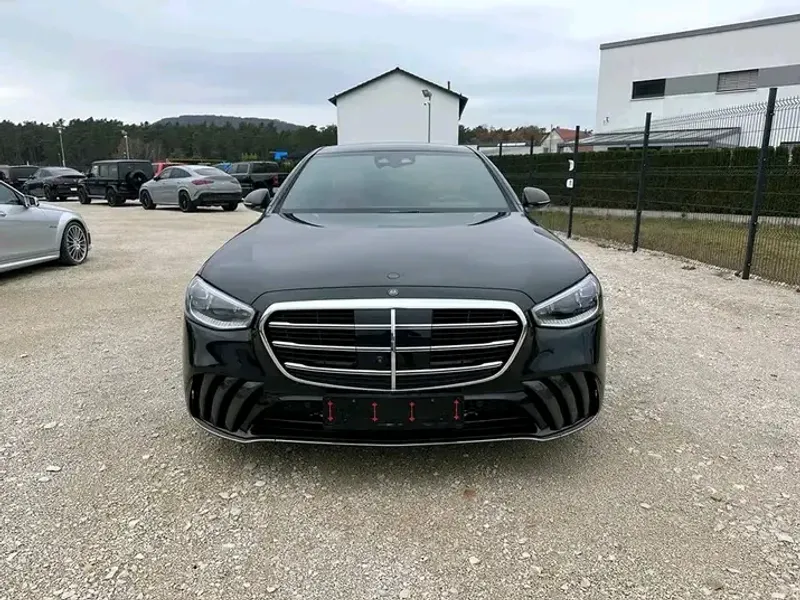 Thumbnail 3 of 2025 Mercedes-Benz S-Class SE