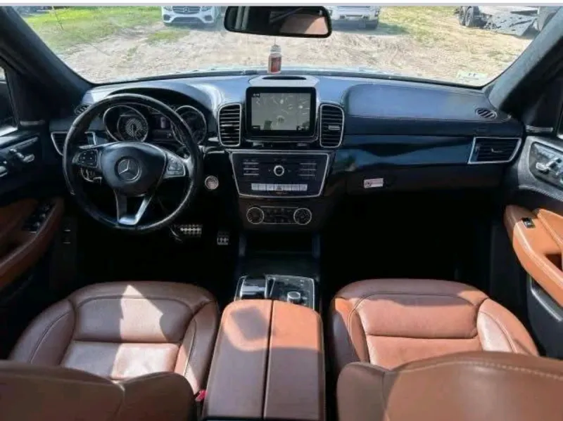 Thumbnail 6 of 2016 Mercedes-Benz GLE-Class XLE