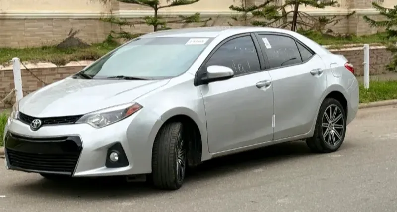 Main image of 2014 Toyota Corolla LE