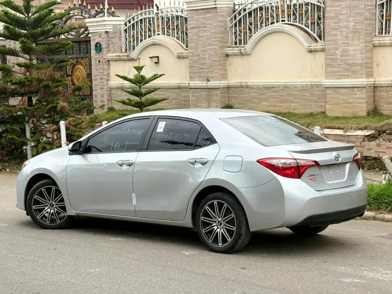 Thumbnail 2 of 2014 Toyota Corolla LE