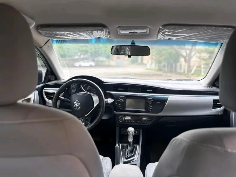 Thumbnail 5 of 2014 Toyota Corolla LE