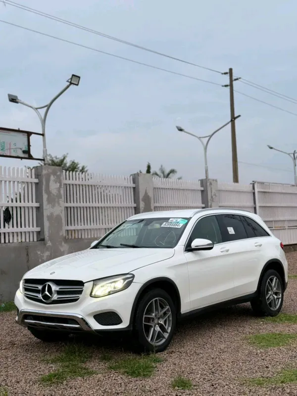 Main image of 2016 MERCEDES-BENZ GLC-Class