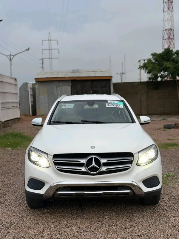 Thumbnail 2 of 2016 MERCEDES-BENZ GLC-Class