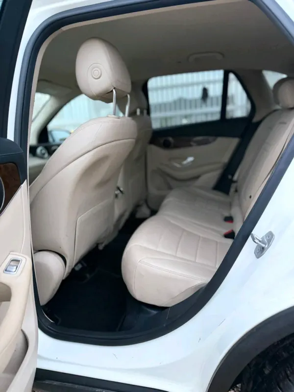 Thumbnail 7 of 2016 MERCEDES-BENZ GLC-Class