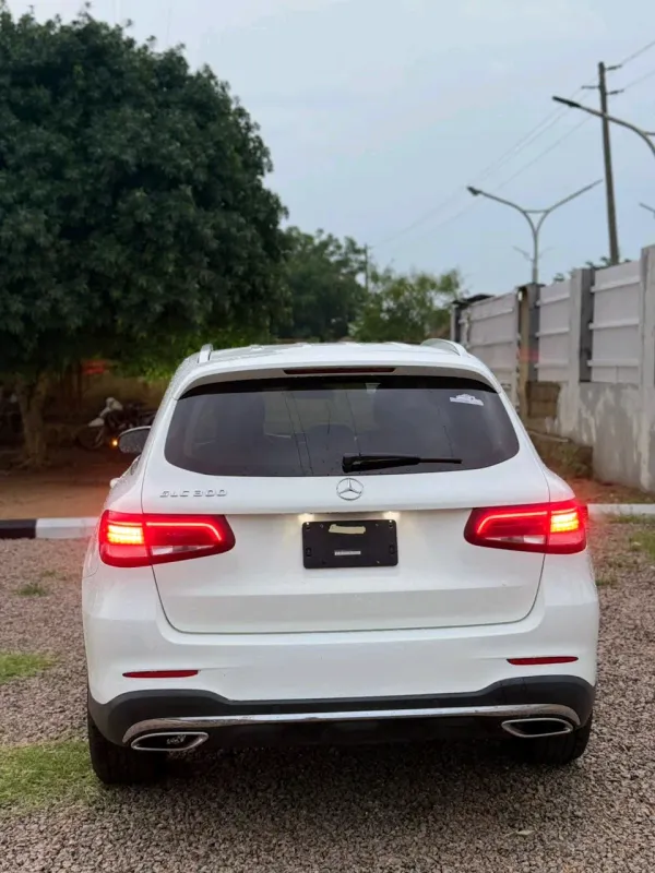 Thumbnail 11 of 2016 MERCEDES-BENZ GLC-Class