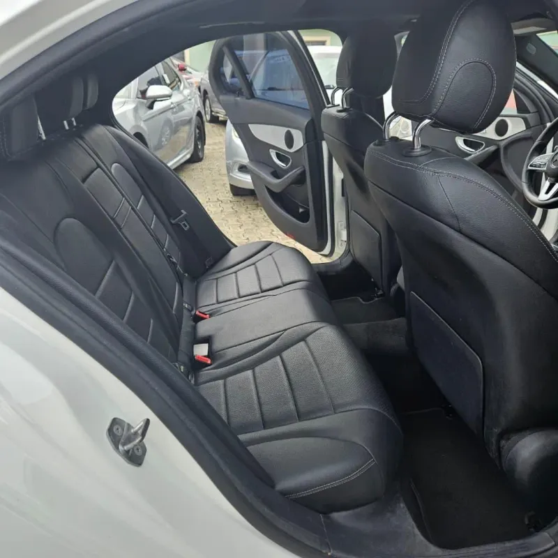 Thumbnail 4 of 2020 Mercedes-Benz C-Class