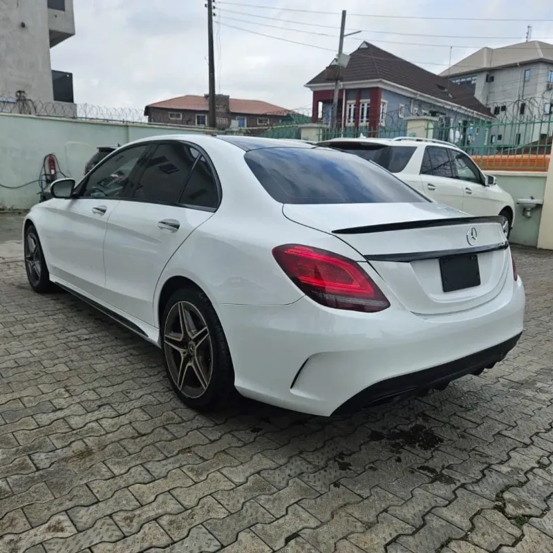 Thumbnail 5 of 2020 Mercedes-Benz C-Class