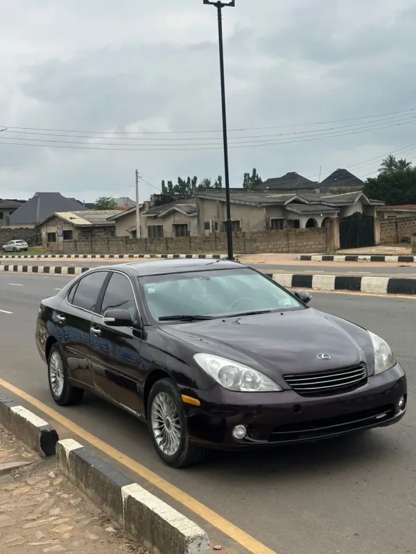 Main image of 2005 Lexus ES