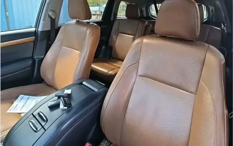 Thumbnail 5 of 2017 Toyota Highlander XLE