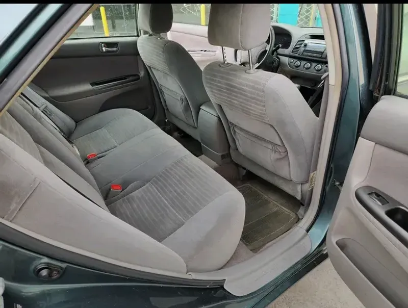 Thumbnail 3 of 2010 Toyota Camry LE
