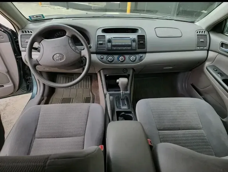 Thumbnail 5 of 2010 Toyota Camry LE