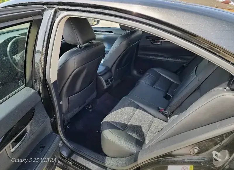Thumbnail 4 of 2018 Lexus ES LE