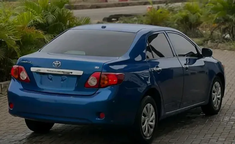 Main image of 2010 Toyota Corolla LE
