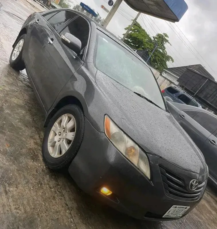 Thumbnail 2 of 2009 Toyota Camry LE