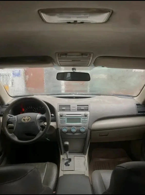 Thumbnail 4 of 2009 Toyota Camry LE
