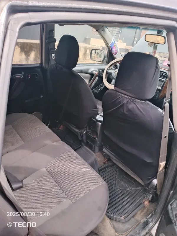 Thumbnail 5 of 2005 Toyota RAV4