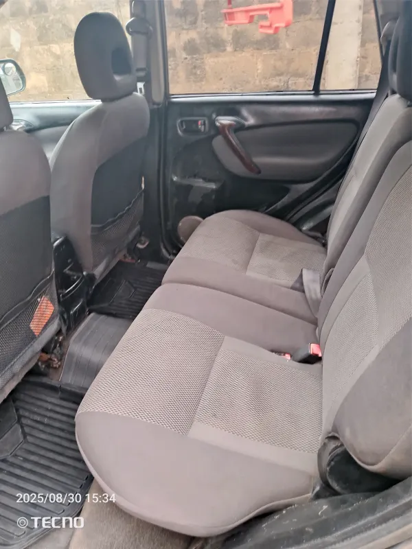 Thumbnail 6 of 2005 Toyota RAV4