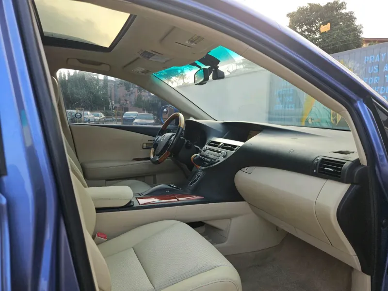 Thumbnail 8 of 2010 Lexus RX