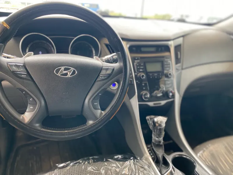 Thumbnail 5 of 2012 Hyundai Sonata