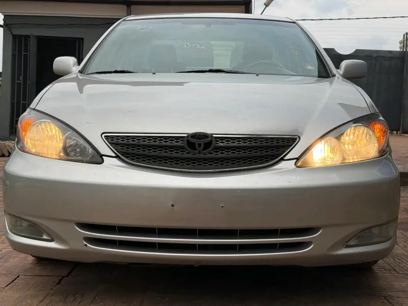 Main image of 2004 TOYOTA Camry