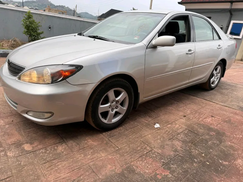Thumbnail 2 of 2004 TOYOTA Camry