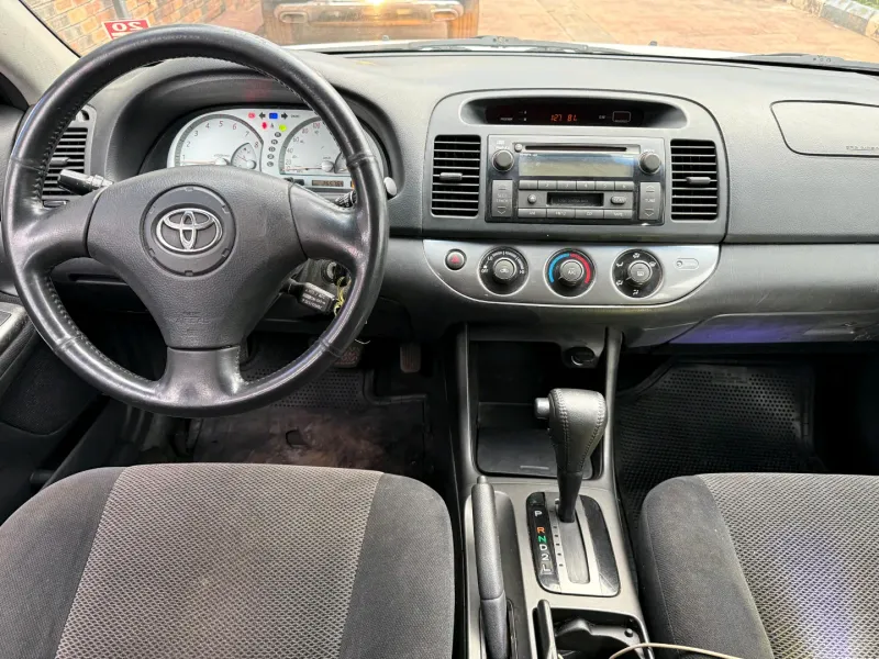 Thumbnail 3 of 2004 TOYOTA Camry