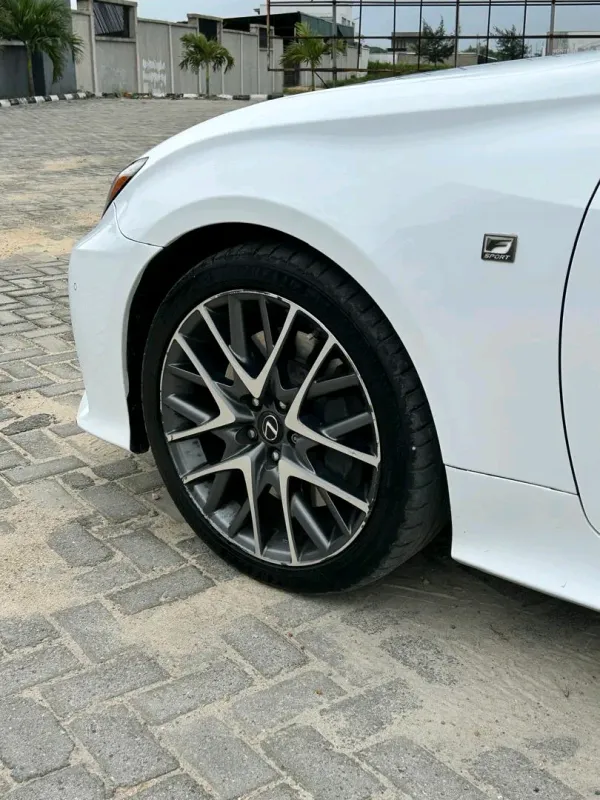 Thumbnail 3 of 2015 Lexus RC fsport