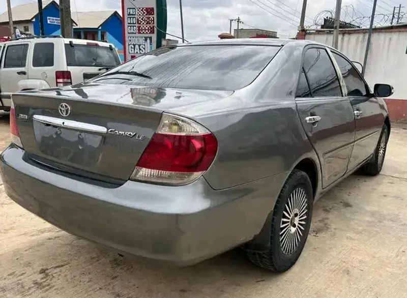 Thumbnail 2 of 2009 Toyota Camry LE