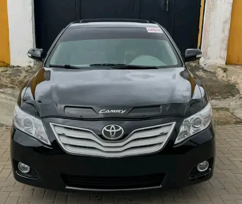 Main image of 2011 Toyota Camry XLE