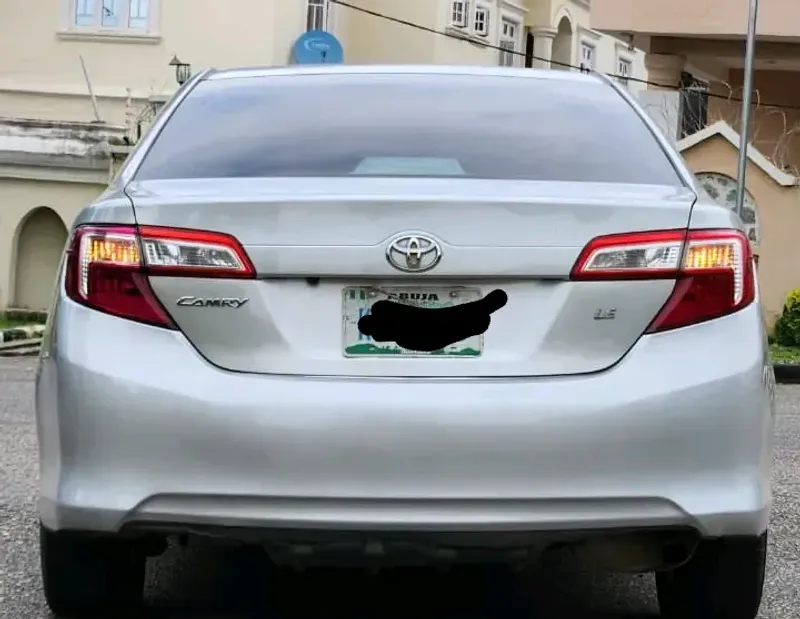 Thumbnail 2 of 2012 Toyota Camry LE