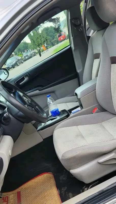 Thumbnail 5 of 2012 Toyota Camry LE