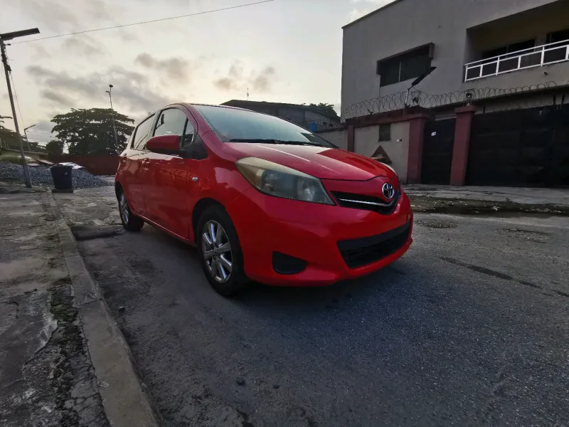 Thumbnail 2 of 2013 Toyota Yaris
