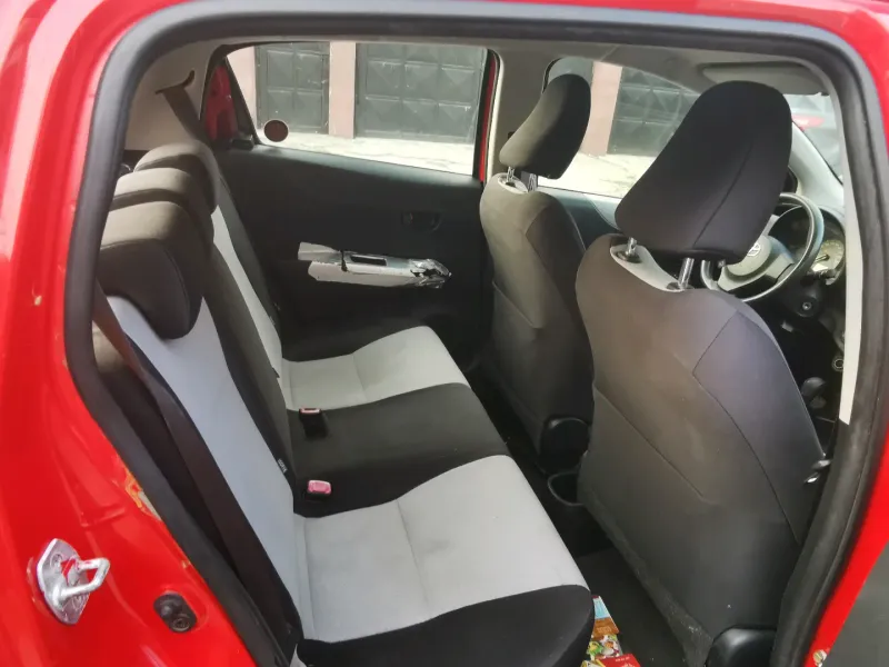 Thumbnail 14 of 2013 Toyota Yaris
