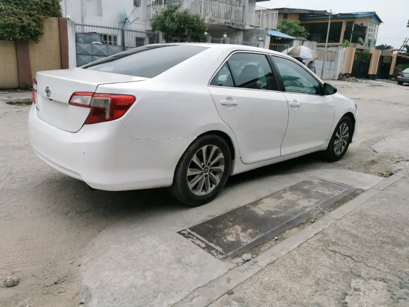 Thumbnail 5 of 2015 Toyota Camry