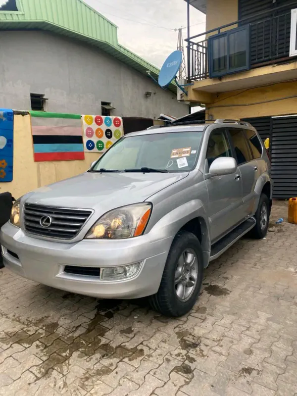 Thumbnail 2 of 2009 Lexus GX SE