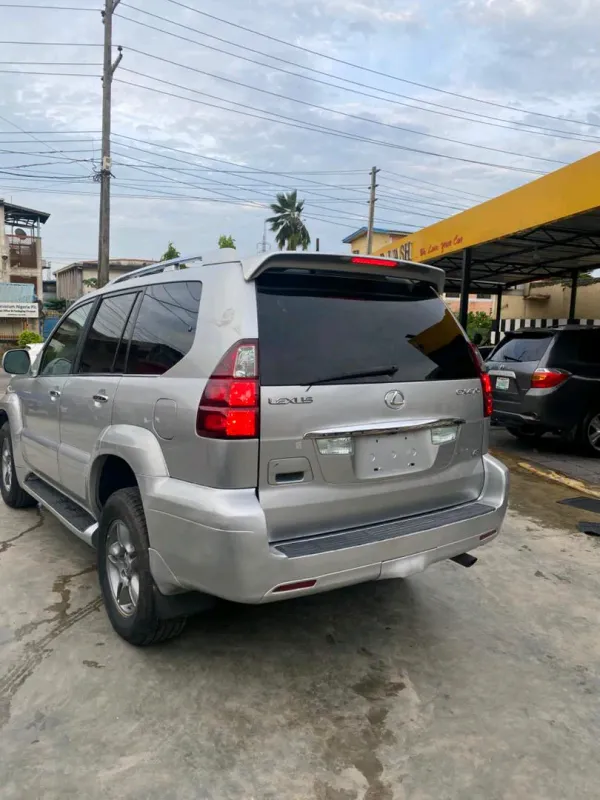 Thumbnail 3 of 2009 Lexus GX SE