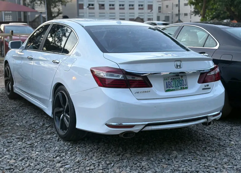 Thumbnail 6 of 2017 Honda Accord