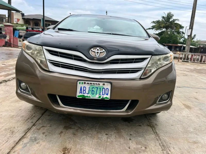 Thumbnail 4 of 2011 Toyota Venza Le