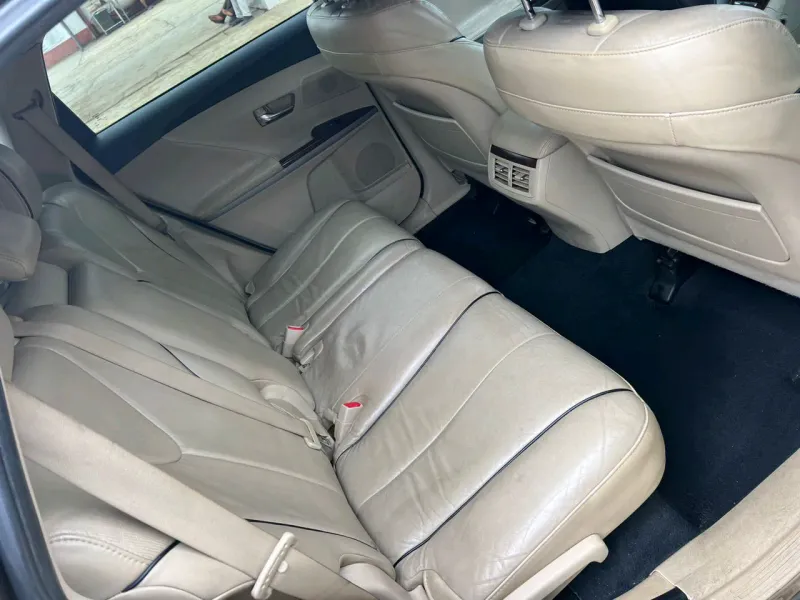 Thumbnail 6 of 2011 Toyota Venza Le