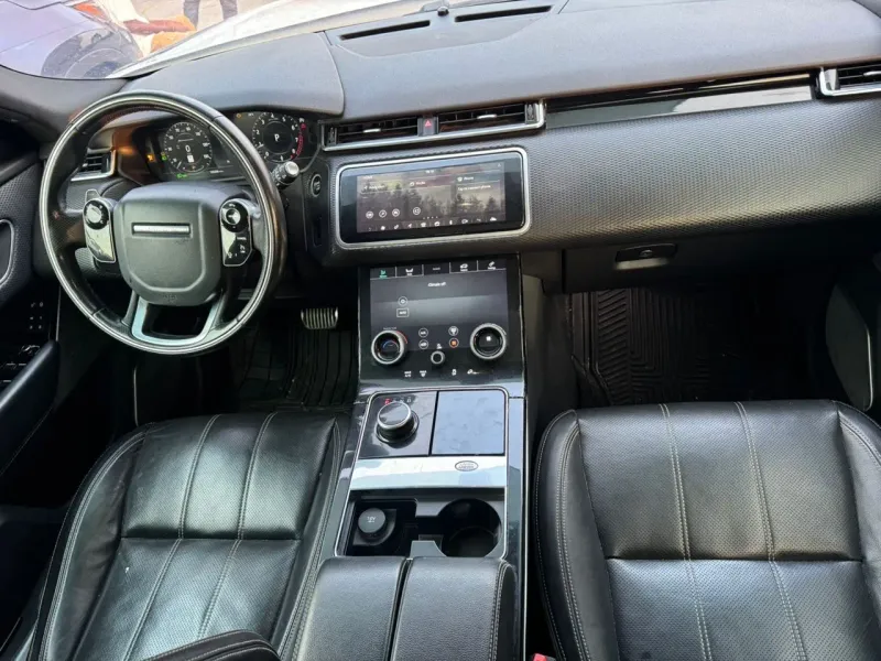 Thumbnail 5 of 2018 Land Rover Range Rover le
