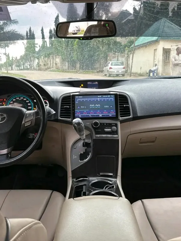 Thumbnail 2 of 2010 Toyota Venza XLE